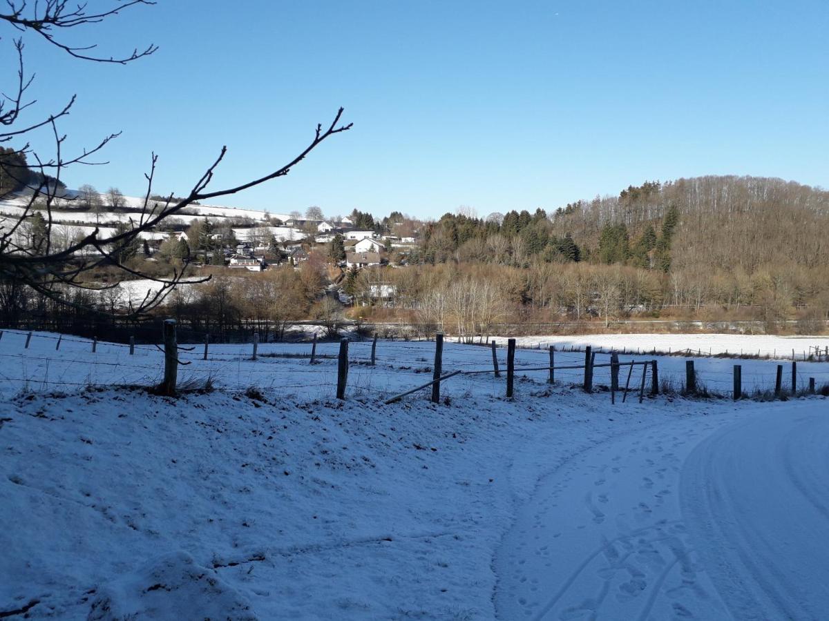 Sunrise B&B Hellenthal Bagian luar foto